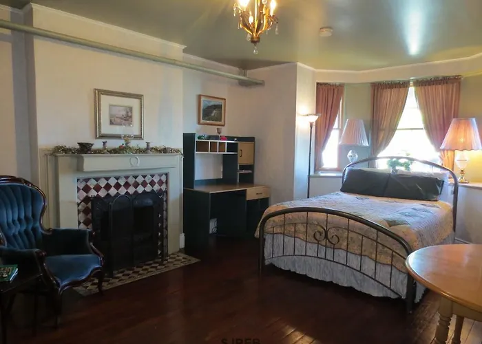 A Tanners Home Inn Bed And Breakfast